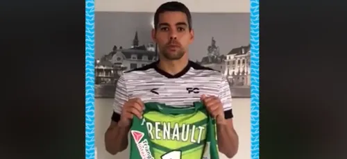 COVID-19 : un footballeur lance une vente aux enchères pour les...