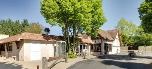 Laurent Cherrier, gérant de camping : "Nos clients sont dans...