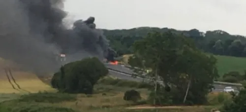 Une camionnette en feu sur l'A28 entre Le Mans et Alençon