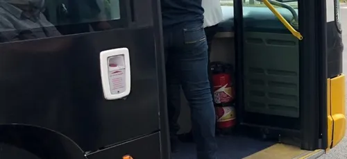 Le réseau Azalys annonce une minute d'arrêt en hommage au chauffeur...