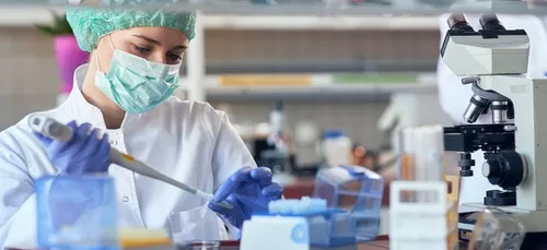 Covid-19 : la queue ce lundi pour l’ouverture du centre de...