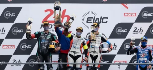24 Heures Motos : grande première, une femme inscrit son nom au...
