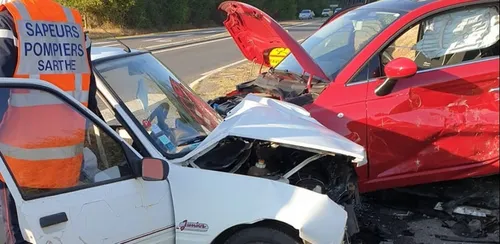 Savigné-l'Evêque : la collision fait quatre blessés