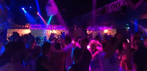 Alençon : la boîte de nuit veut rouvrir pour mettre fin à "l’anarchie"