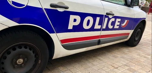 Au Mans, les policiers essuient des tirs de mortiers