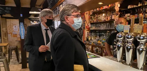 Le Mans : quand le préfet et le maire font la tournée des bars