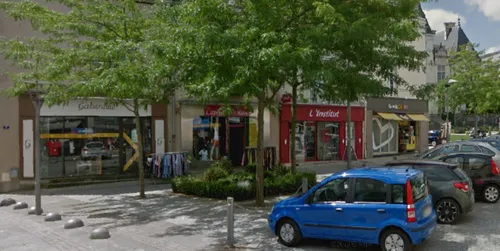 Commerces de proximité : les élus mayennais demandent la...