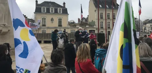 Grève des enseignants : environ 150 manifestants au Mans