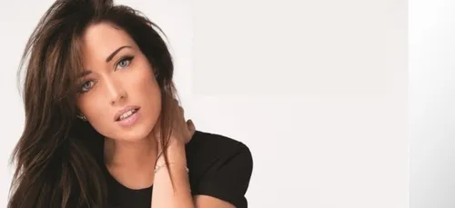 Elsa Esnoult sort un cinquième disque et repart en tournée