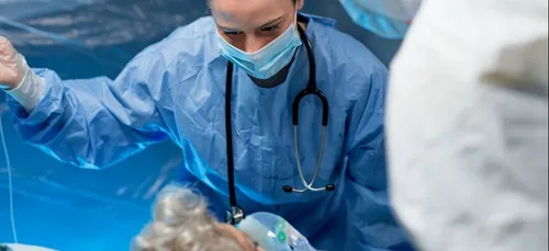 Covid-19 : "un début de troisième vague" sur l'ouest