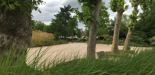 Le Mans : parcs et jardins publics fermés en raison du coup de vent