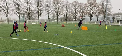 Blois : les terrains de foot et de rugby fermés en raison des...