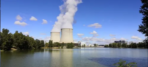 Surcroit d'activité à la centrale nucléaire de Saint-Laurent-des-Eaux
