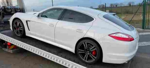 Sur l'A81, la Porsche flashée à plus de 190 km/h