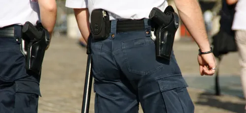 Verneuil-d'Avre-et-d'Iton : l'armement des policiers ne fait pas...