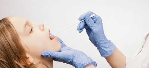 Sarthe : début de la campagne de tests salivaires à l'école