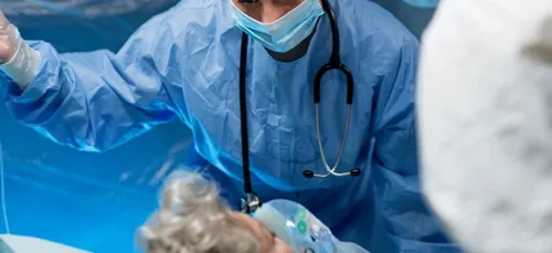 Covid-19 : plus de cent morts en deux semaines dans les...