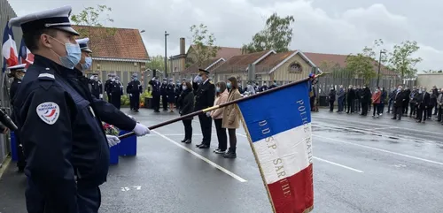 Au Mans, on rend hommage aux policiers tués dans l'exercice de...