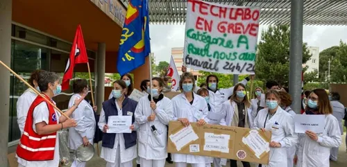 Manifestation des techniciens de laboratoire à l'hôpital du Mans