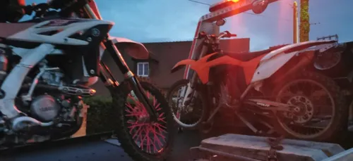 Spay : sur leurs motos de cross, ils bravaient le couvre-feu