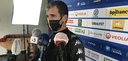 L'ancien coach du Mans FC pourrait signer avec le PSG