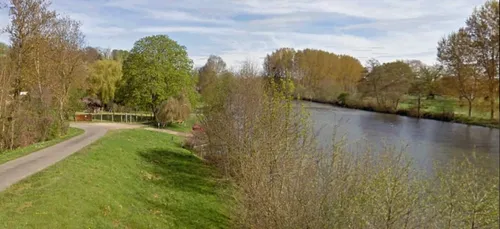 Fercé-sur-Sarthe : les pompiers libèrent le pêcheur bloqué dans le...