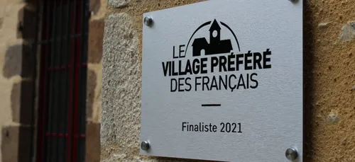 Village préféré des Français 2021 : Fresnay-sur-Sarthe immortalise...