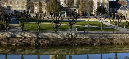 Alençon : on abaisse le niveau de la Sarthe pour installer la...