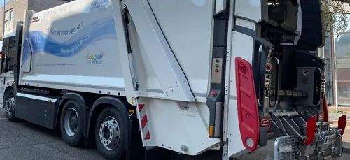 Au Mans, les premières sorties du camion-poubelle à l'hydrogène