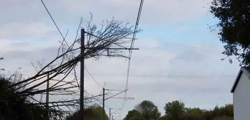 Intempéries : des foyers privés d'électricité en Normandie, le...