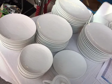 Les Chefs vendent leur vaisselle à Gerstheim ce week-end