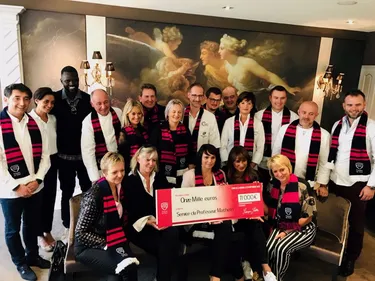 Les "Femmes de foot" du Racing mobilisées contre le cancer du sein