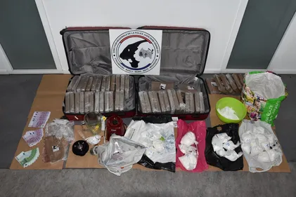 Démantèlement d'un réseau de cocaïne aux trois frontières