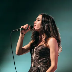 Un dîner avec Olivia Ruiz à Strasbourg, ça vous tente ? 