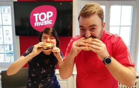 On a testé le burger aux insectes à Strasbourg