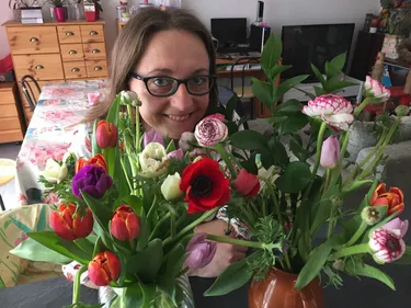 De village en village, Virginie veut devenir "fleuriste itinérante"...