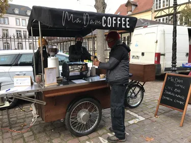 Colmar : en vélo triporteur pour un café éthique 