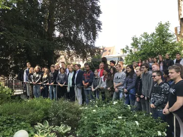 Les premiers testeurs de l'appli "Pass Culture" 