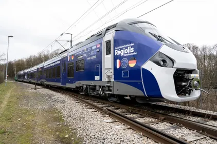 Le train Coradia d'Alstom transfrontalier France-Allemagne démarre...