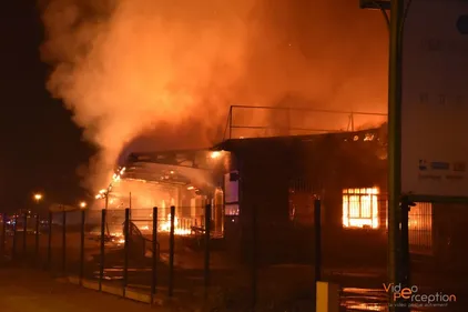 Mulhouse : un incendie impressionnant à la gare de triage nord