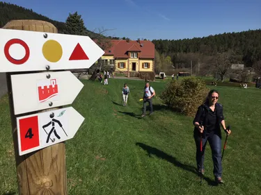 Courbaturée mais heureuse d'avoir découvert 5 châteaux en 9h de rando
