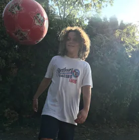 Romane, 10 ans, fan de foot et du Racing