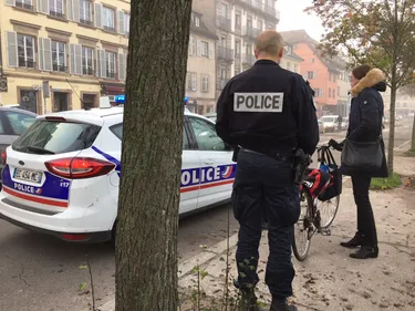 Police - "Les gens nous aiment quand il y a Charlie"