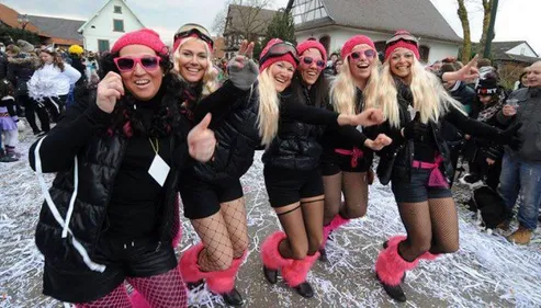 Carnaval des villes ou carnaval des villages ?