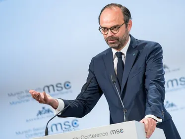 Edouard Philippe à la rencontre des soignants à  Strasbourg