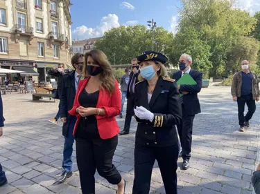 Après l'agression d'une étudiante, Marlène Schiappa en visite à...