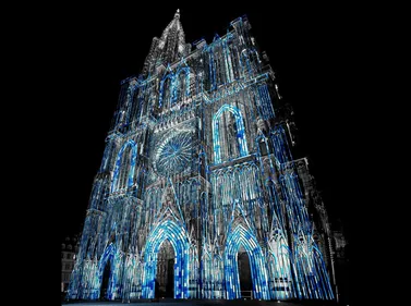 Faites une "pause" avec le spectacle estival de la cathédrale de...