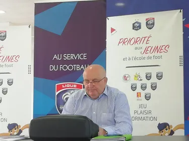 Football : conséquences des restrictions sanitaires sur les clubs...