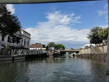 Mulhouse au fil de l'eau : pilotez votre bateau