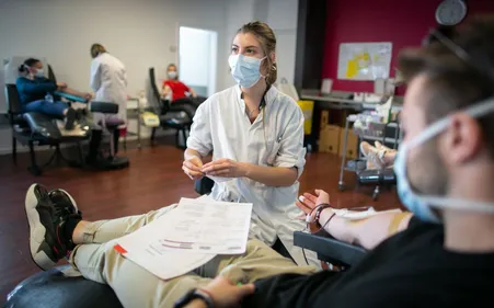Malgré le contexte, on reste motivé pour donner son sang